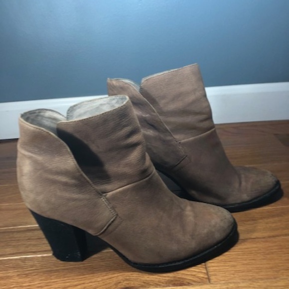 Vince Camuto Ristin Booties Beige 7.5 M - Picture 4 of 4